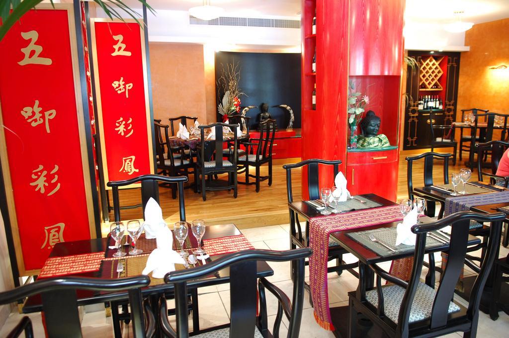 Fortina Spa Resort スリーマ レストラン 写真 A restaurant in Beijing