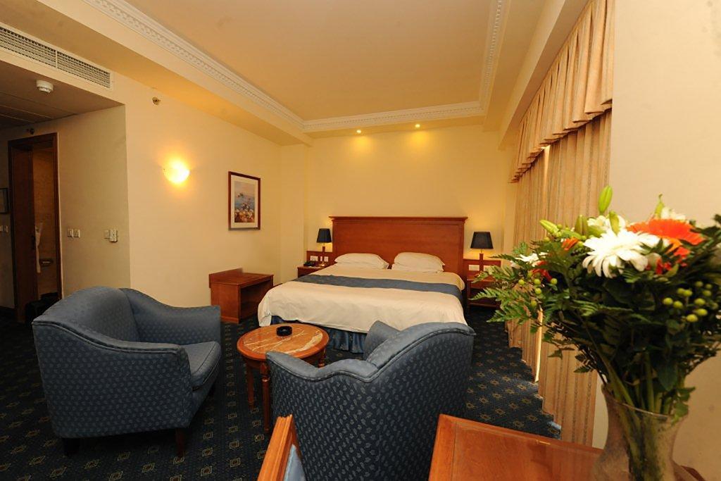 Fortina Spa Resort スリーマ エクステリア 写真 A room at the hotel