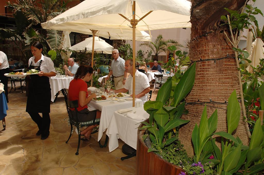 Fortina Spa Resort スリーマ エクステリア 写真 The restaurant at the Hotel El Dorado