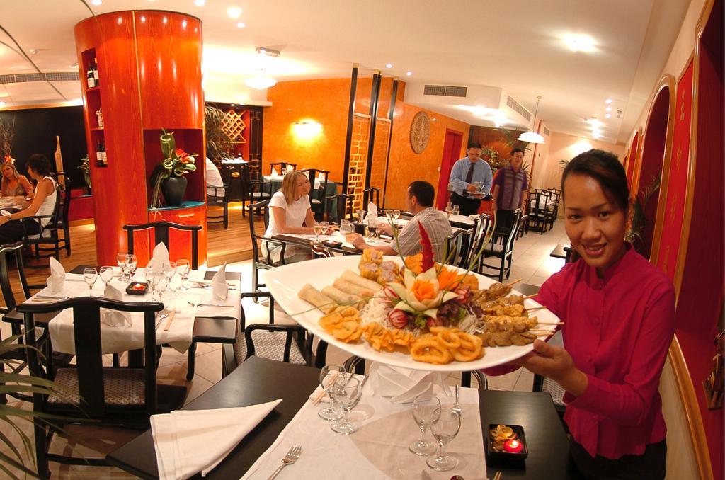 Fortina Spa Resort スリーマ エクステリア 写真 A restaurant in Hanoi