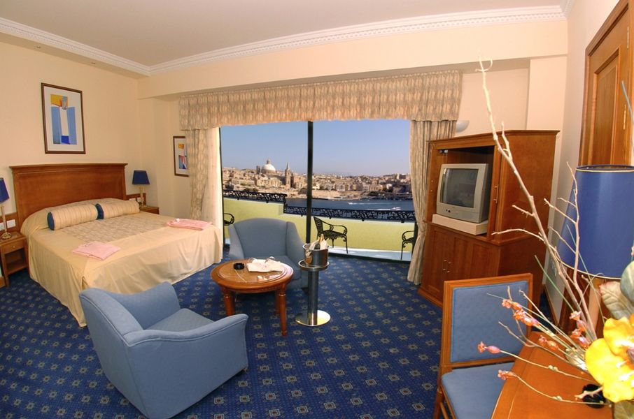 Fortina Spa Resort スリーマ 部屋 写真 A room at the Phoenicia