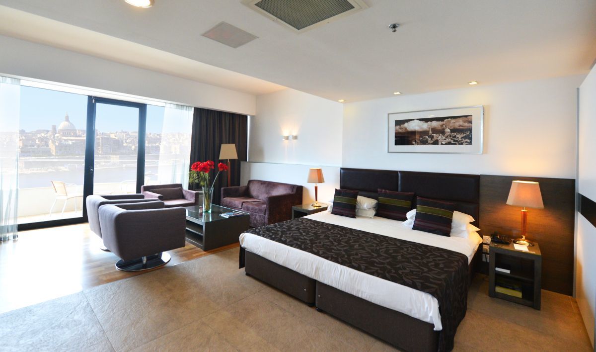 Fortina Spa Resort スリーマ エクステリア 写真 A suite at the hotel